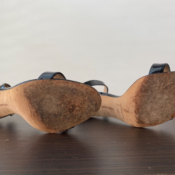 Manolo Blank Chaos Sandal in Black Patent - Picture 6 of 6